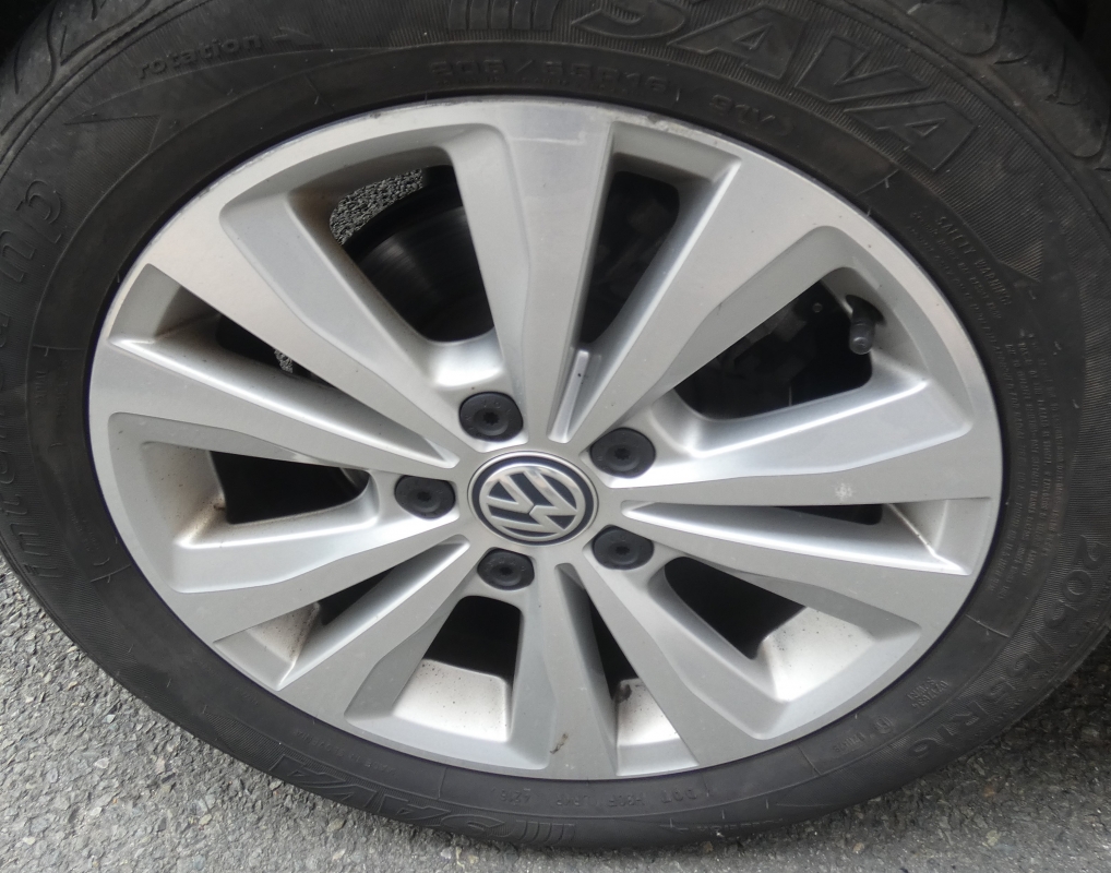 Volkswagen Golf — 16